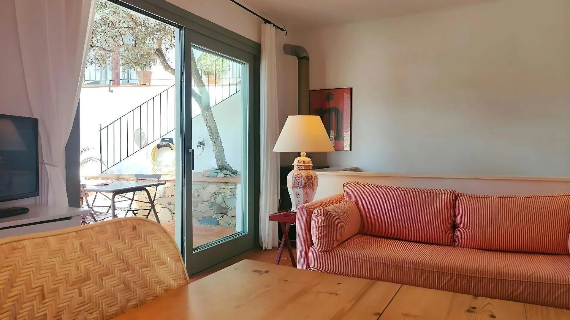 T2 - Sunny Duplex With Garden 50M From Beach Tamariu 0*,  Hiszpania