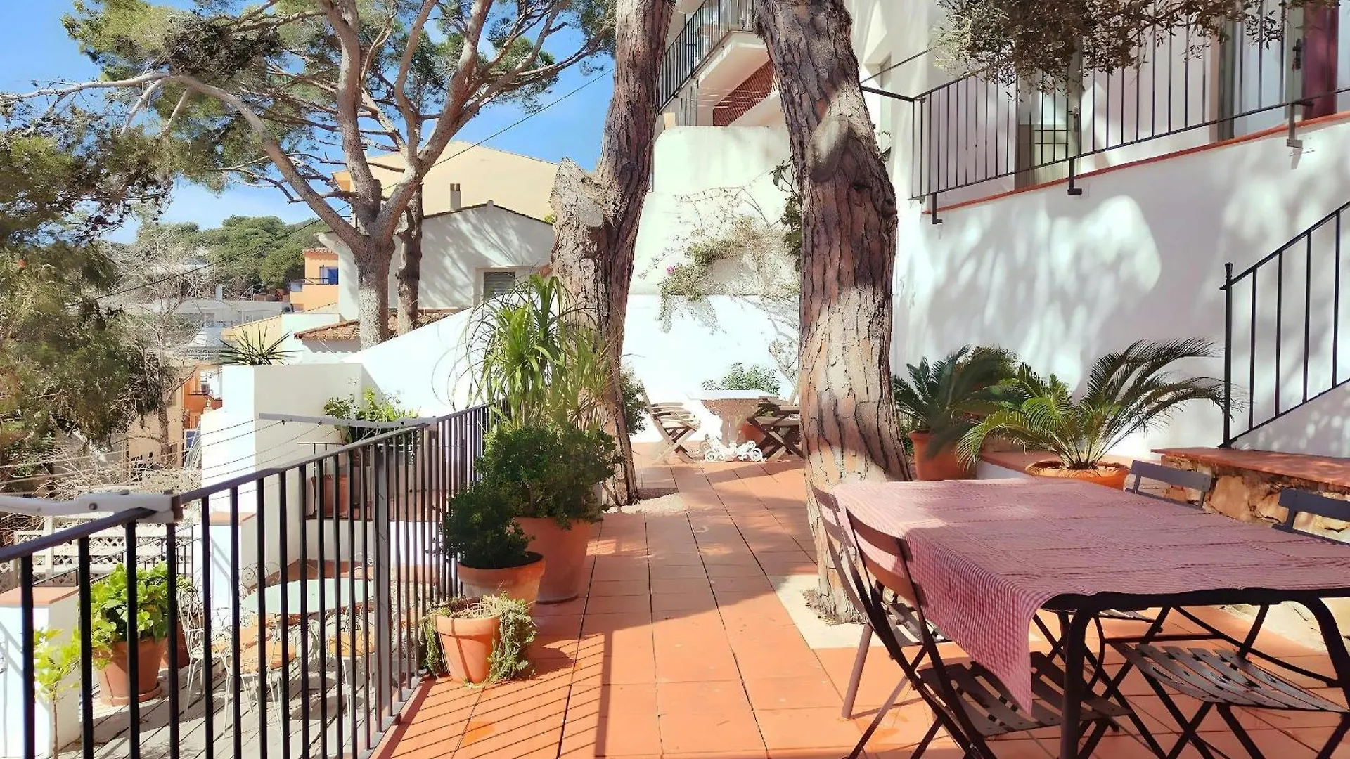 Apartament T2 - Sunny Duplex With Garden 50M From Beach Tamariu